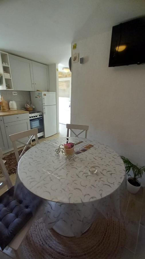 Appartement Apartman Niki, Medov Dolac - Lovreć Extérieur photo